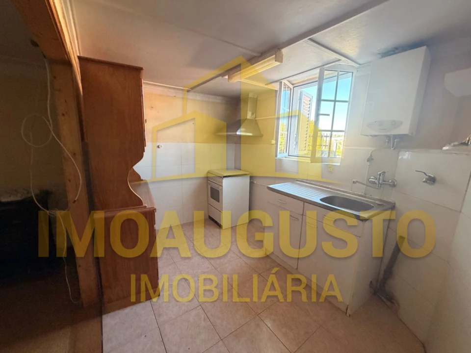 Apartamento T2 para Venda em Guarda Foto 3