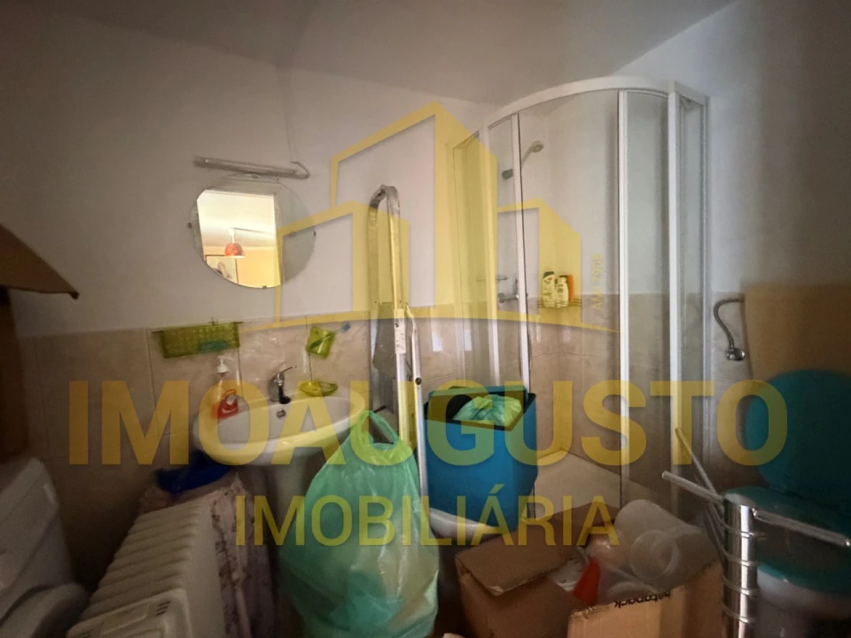 Apartamento T2 para Venda em Guarda Foto 11