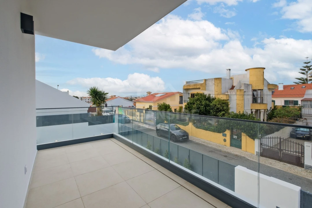 Moradia T4 para Venda em São Domingos de Rana Foto 15
