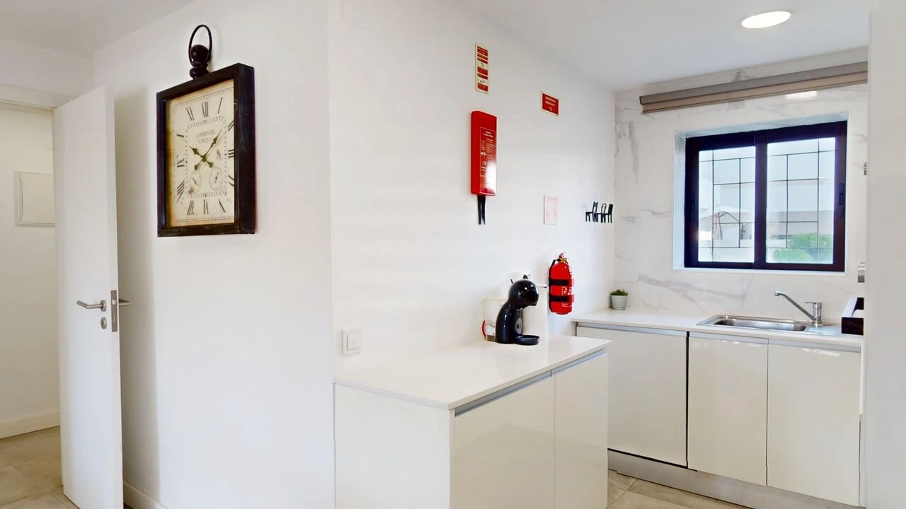 Apartamento T1 para Venda em Quarteira Foto 6