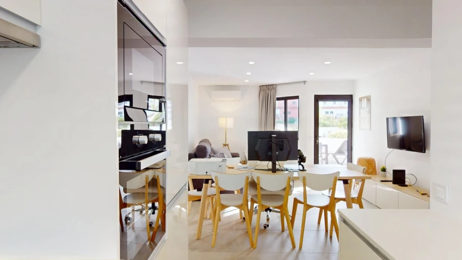 Apartamento T1 para Venda em Quarteira Foto 7