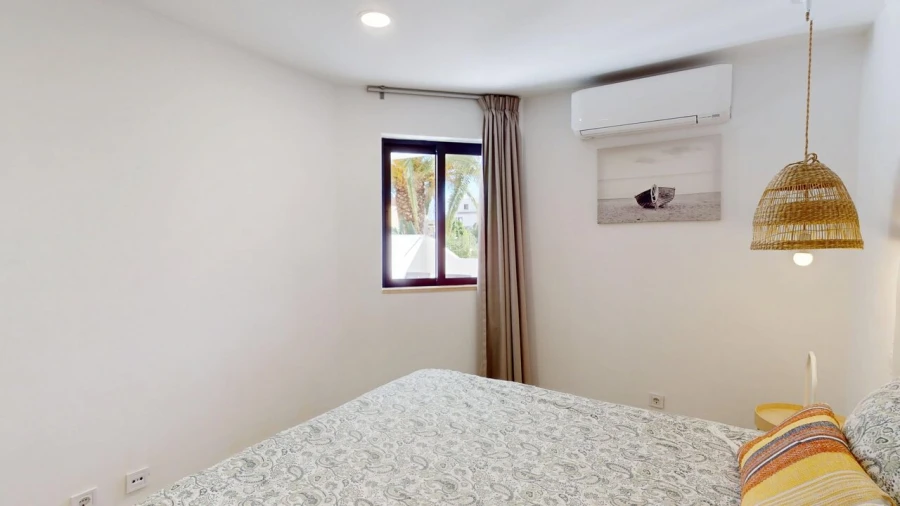 Apartamento T1 para Venda em Quarteira Foto 13