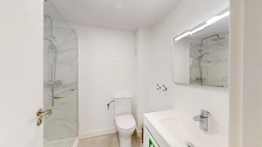 Apartamento T1 para Venda em Quarteira Foto 18