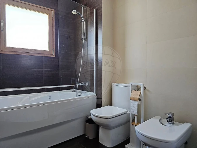 Apartamento T5 para Venda em São Vicente Foto 10