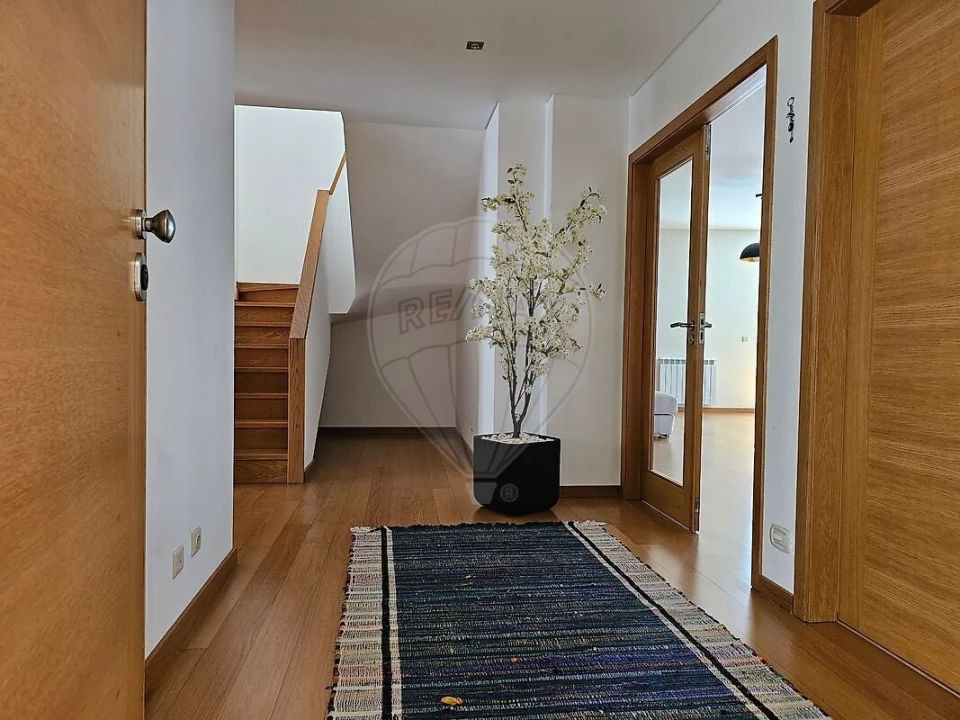 Apartamento T5 para Venda em São Vicente Foto 3