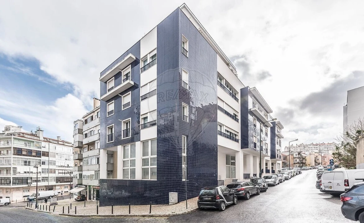 Apartamento T5 para Venda em São Vicente Foto 1