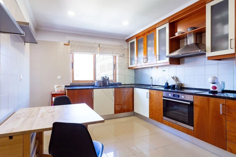Apartamento T2 para Venda em Odivelas Foto 22