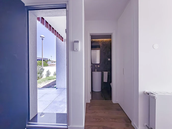 Moradia T3 para Venda em Encarnação Foto 6