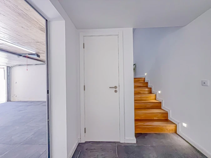 Moradia T3 para Venda em Encarnação Foto 31