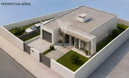 Moradia T4 para Venda em Nossa Sra de Fatima