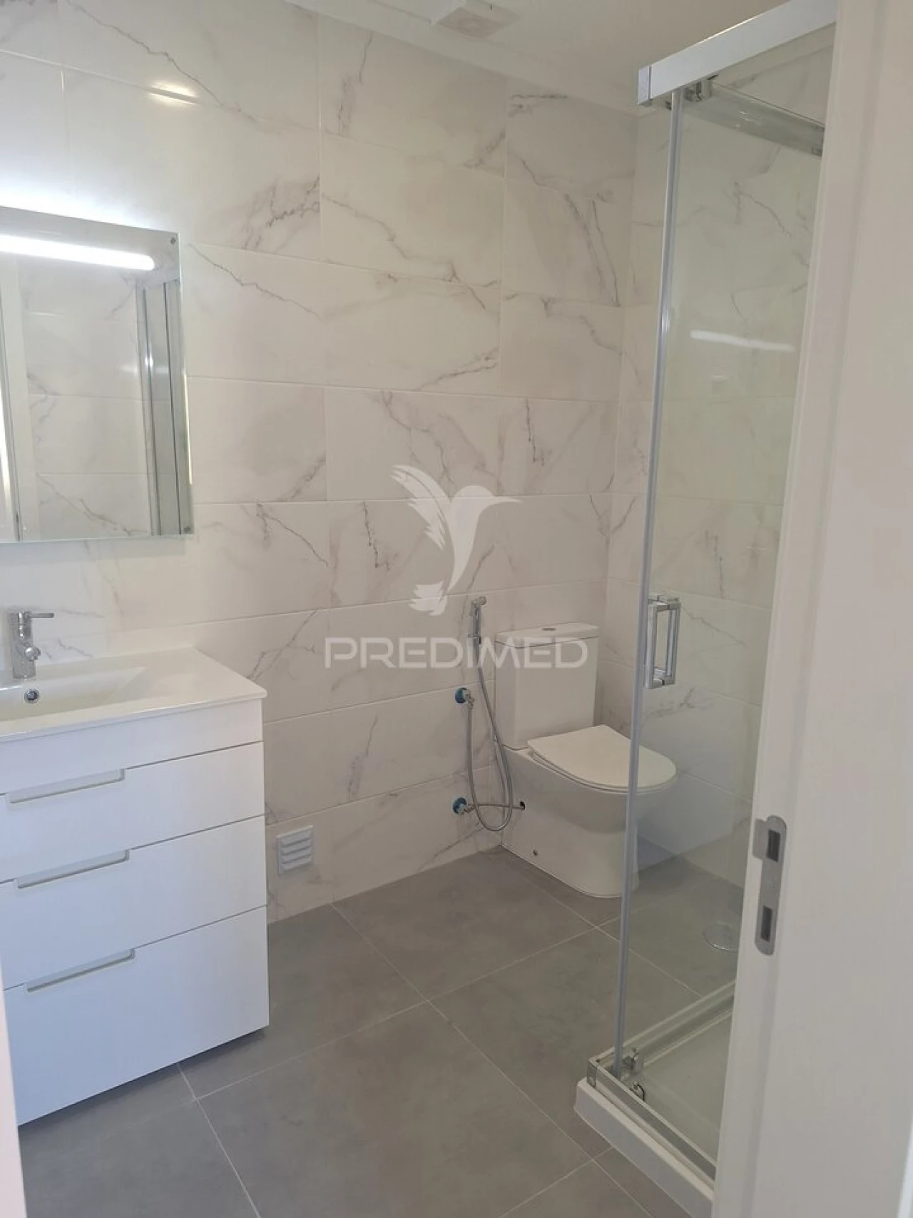 Apartamento T3 para Venda em Massamá e Monte Abraão Foto 13