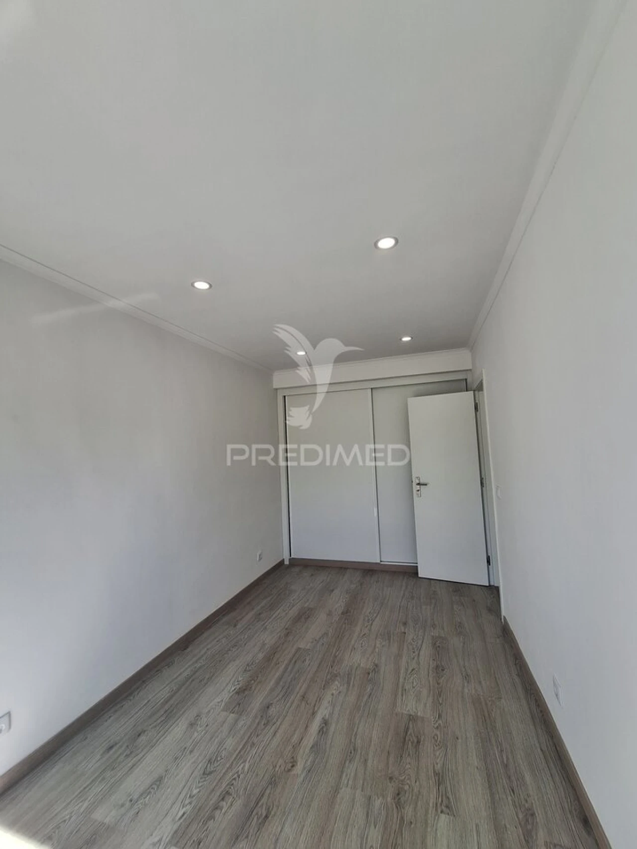 Apartamento T3 para Venda em Massamá e Monte Abraão Foto 7
