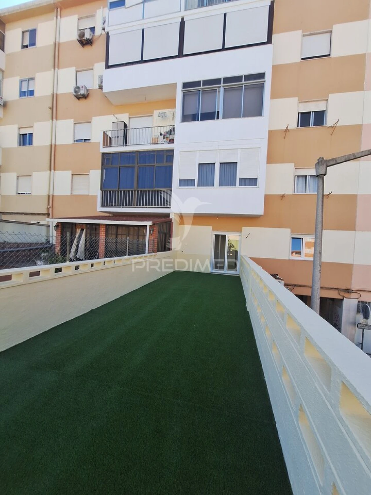 Apartamento T3 para Venda em Massamá e Monte Abraão Foto 1