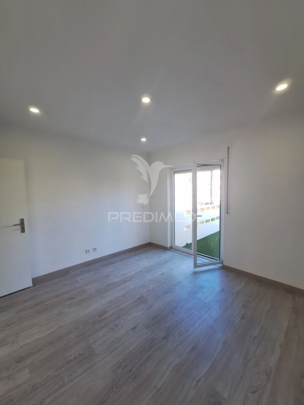 Apartamento T3 para Venda em Massamá e Monte Abraão Foto 5