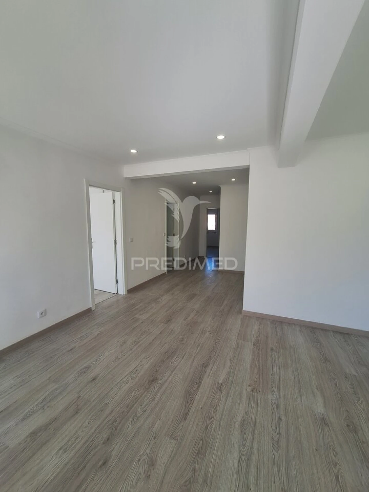 Apartamento T3 para Venda em Massamá e Monte Abraão Foto 3