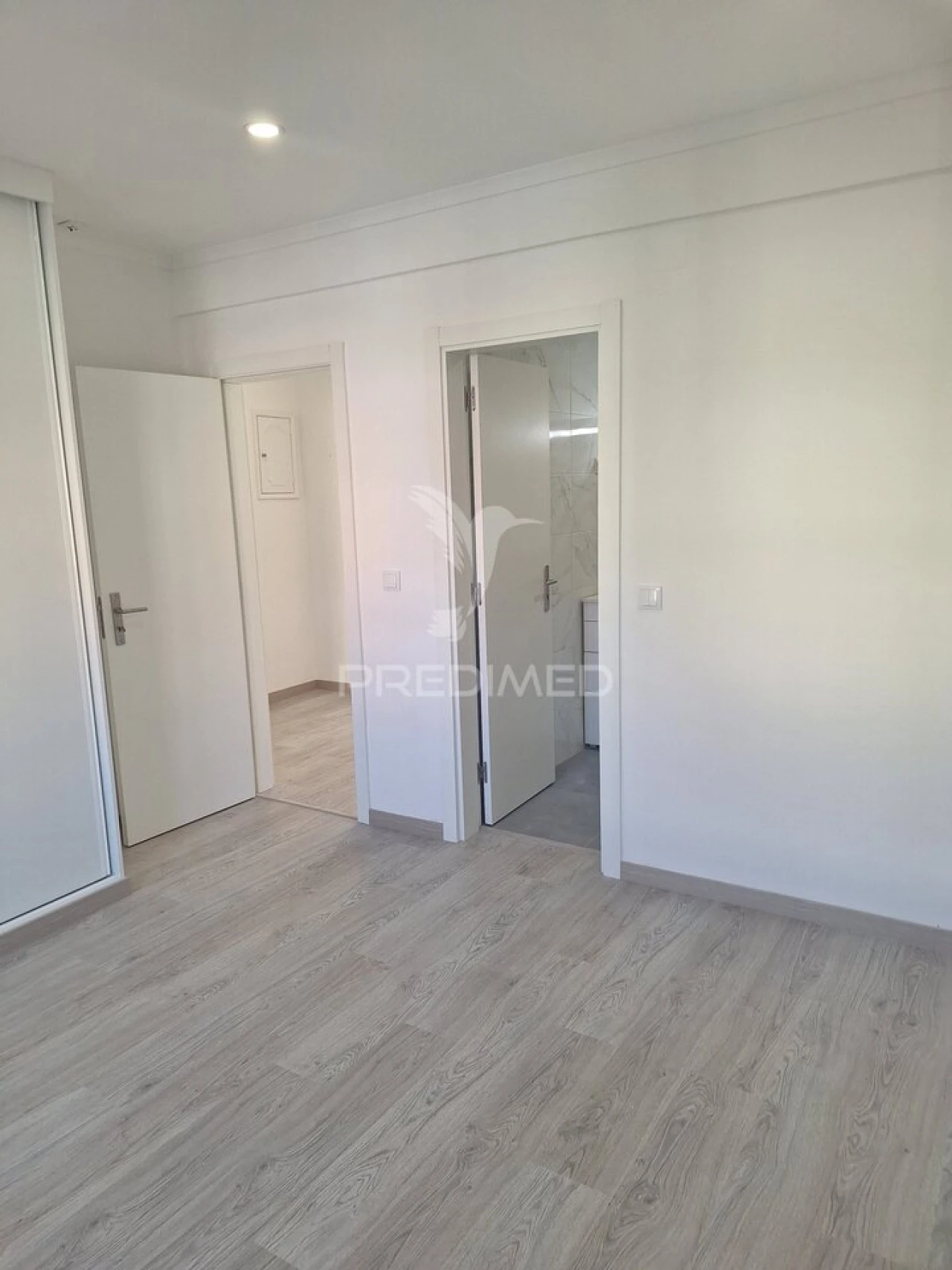 Apartamento T3 para Venda em Massamá e Monte Abraão Foto 12