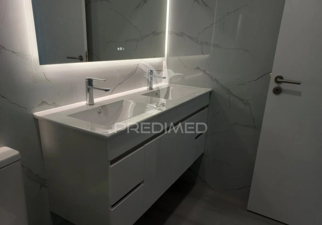 Apartamento T4 para Venda em Amora Foto 22