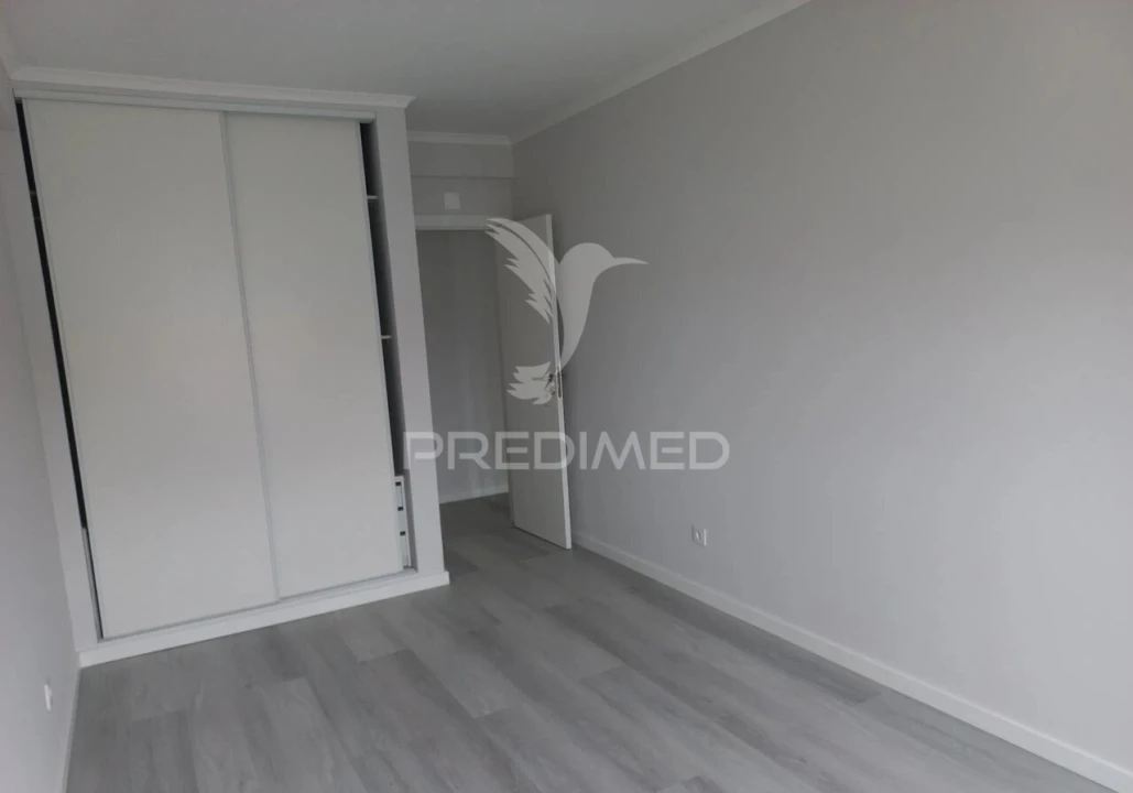 Apartamento T4 para Venda em Amora Foto 16
