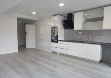Apartamento T4 para Venda em Amora