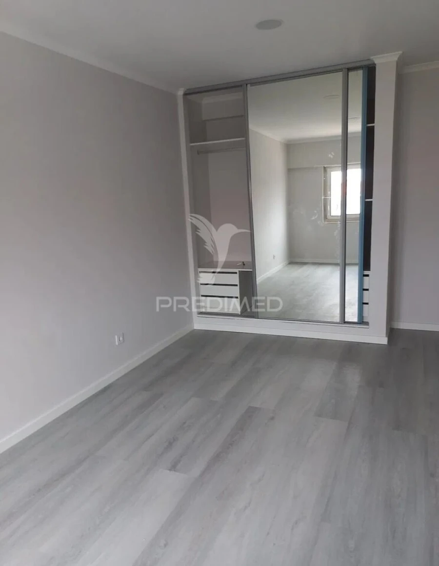 Apartamento T4 para Venda em Amora Foto 15
