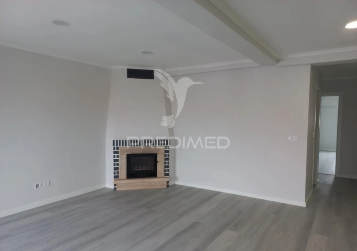 Apartamento T4 para Venda em Amora Foto 11