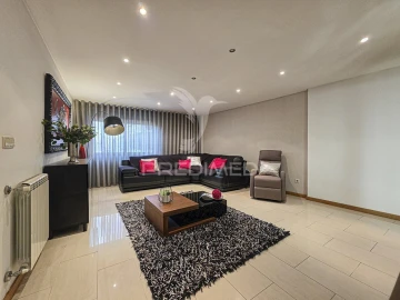 Apartamento T3 para Venda em Real, Dume e Semelhe