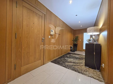 Apartamento T3 para Venda em Real, Dume e Semelhe