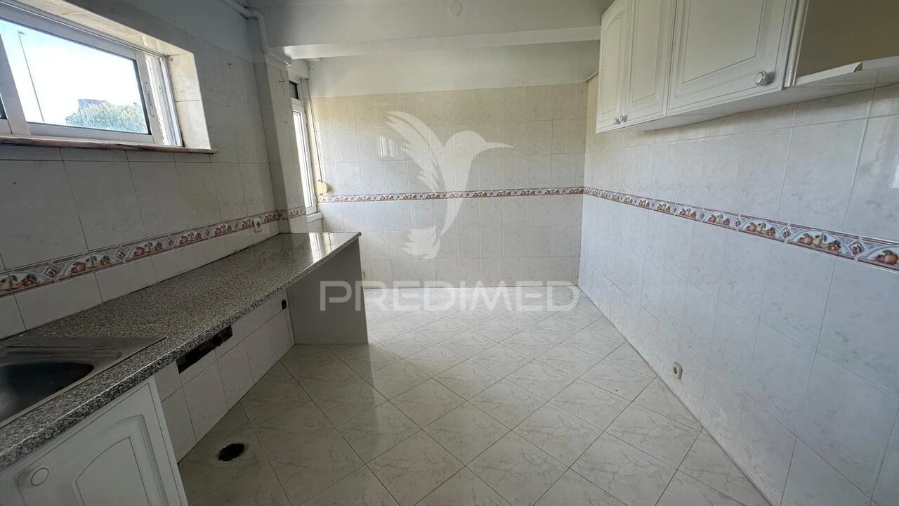 Apartamento T2 para Venda em Olivais Foto 8