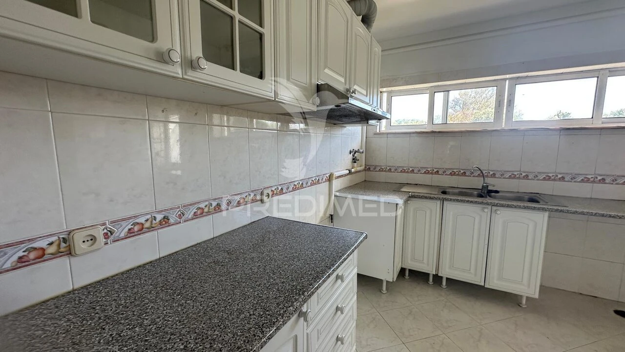 Apartamento T2 para Venda em Olivais Foto 6