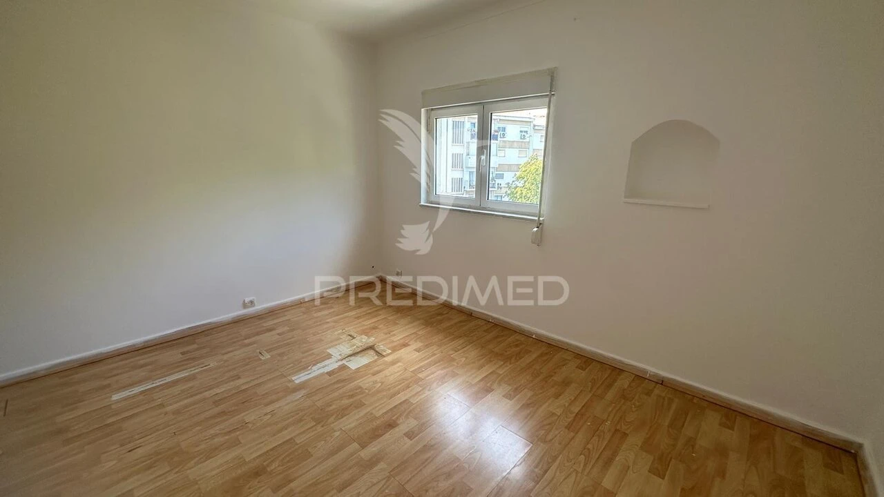 Apartamento T2 para Venda em Olivais Foto 18