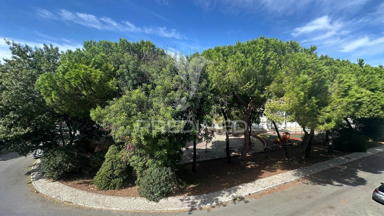 Apartamento T2 para Venda em Olivais Foto 31