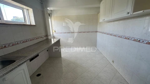 Apartamento T2 para Venda em Olivais