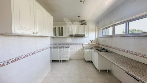Apartamento T2 para Venda em Olivais