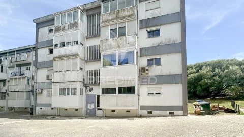 Apartamento T2 para Venda em Olivais