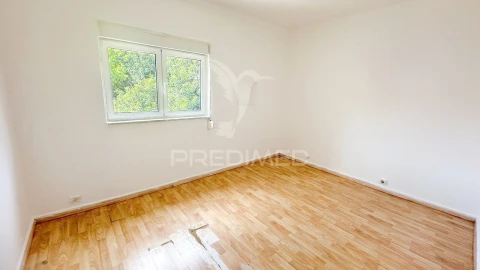 Apartamento T2 para Venda em Olivais