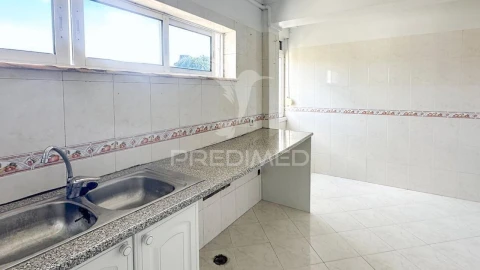 Apartamento T2 para Venda em Olivais