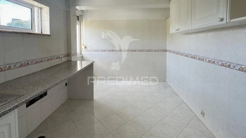 Apartamento T2 para Venda em Olivais