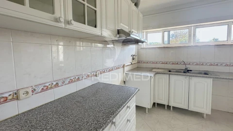 Apartamento T2 para Venda em Olivais