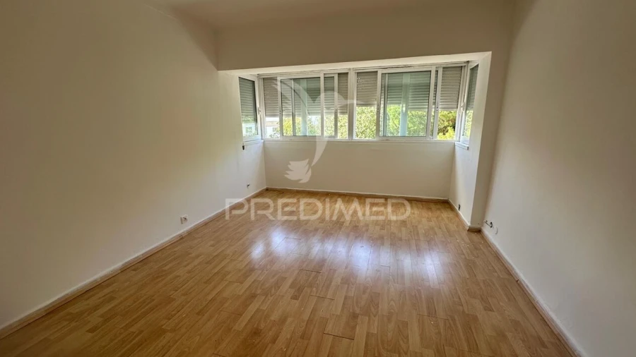 Apartamento T2 para Venda em Olivais