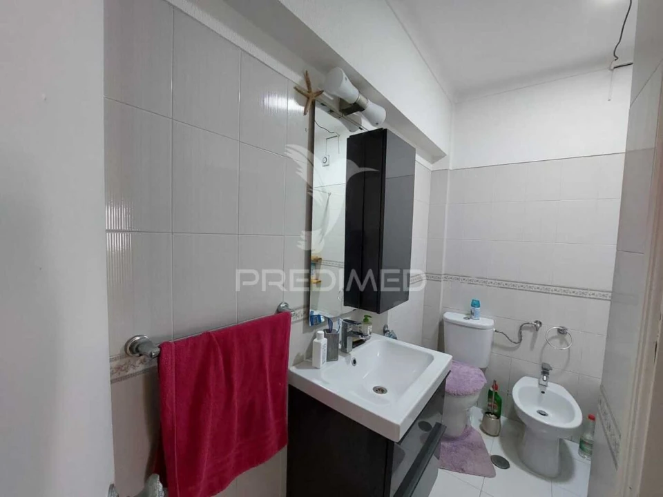 Apartamento T1 para Venda em Quarteira Foto 6