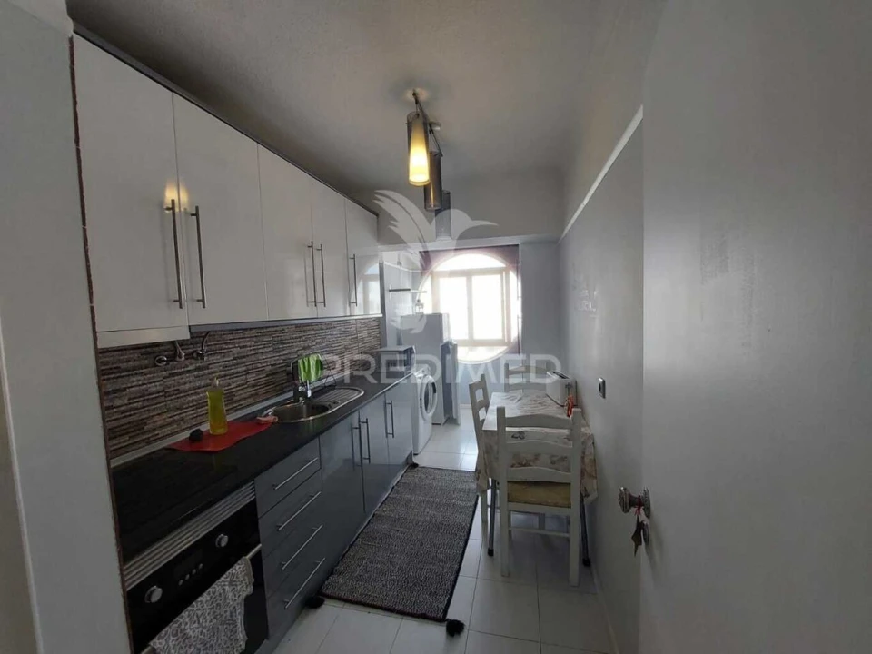 Apartamento T1 para Venda em Quarteira Foto 5