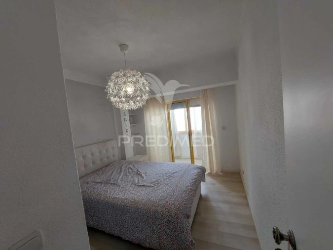 Apartamento T1 para Venda em Quarteira Foto 4