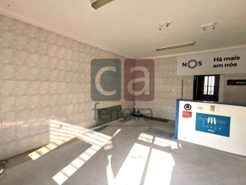 Loja para Arrendamento em Fazendas de Almeirim