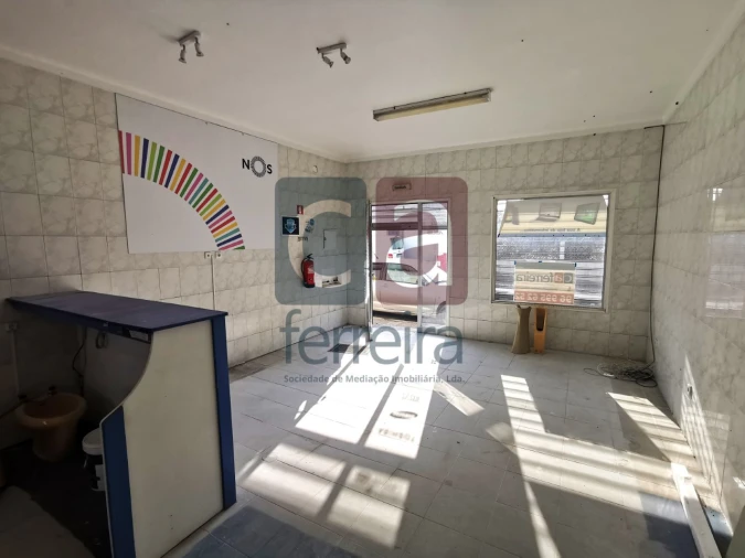 Loja para Arrendamento em Fazendas de Almeirim Foto 2