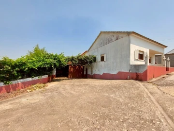 Moradia T3 para Venda em A dos Francos