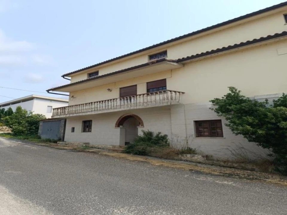 Moradia T3 para Venda em Vila Nova de Anços Foto 1
