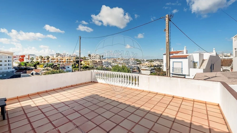 Moradia T4 para Venda em Lagos (São Sebastião e Santa Maria)