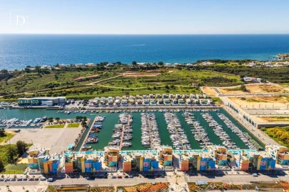 Moradia T5 para Venda em Albufeira e Olhos de Água