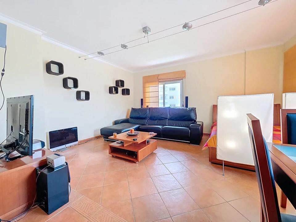 Apartamento T0 para Venda em Portimão Foto 2