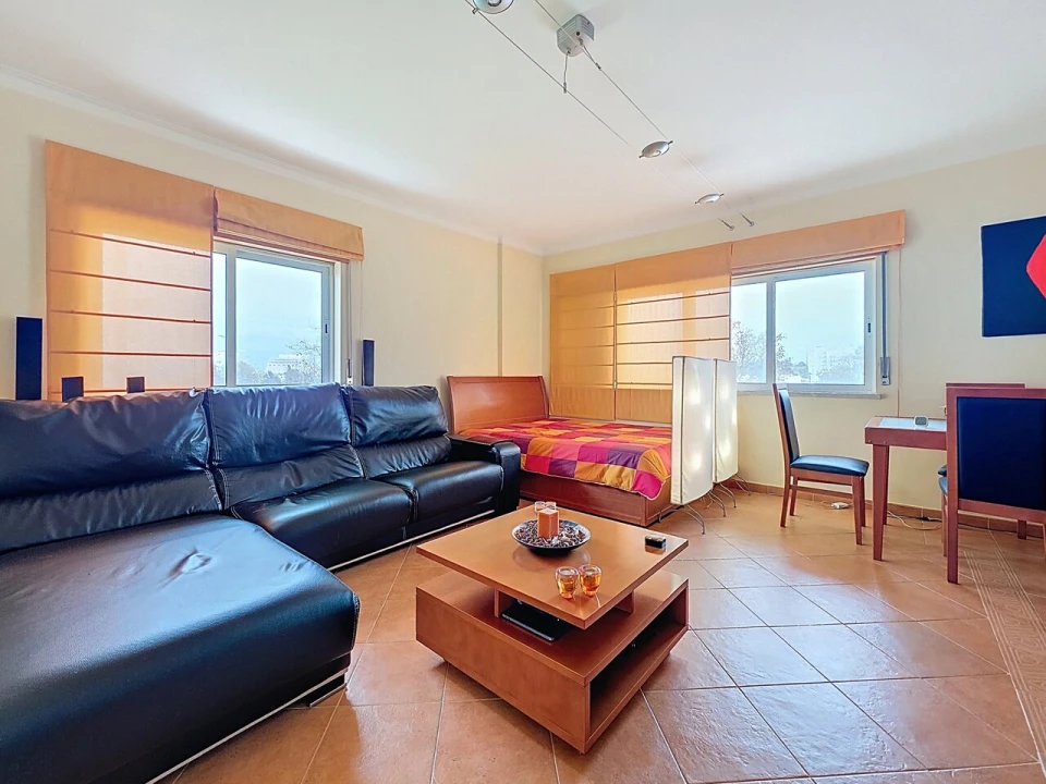 Apartamento T0 para Venda em Portimão Foto 4